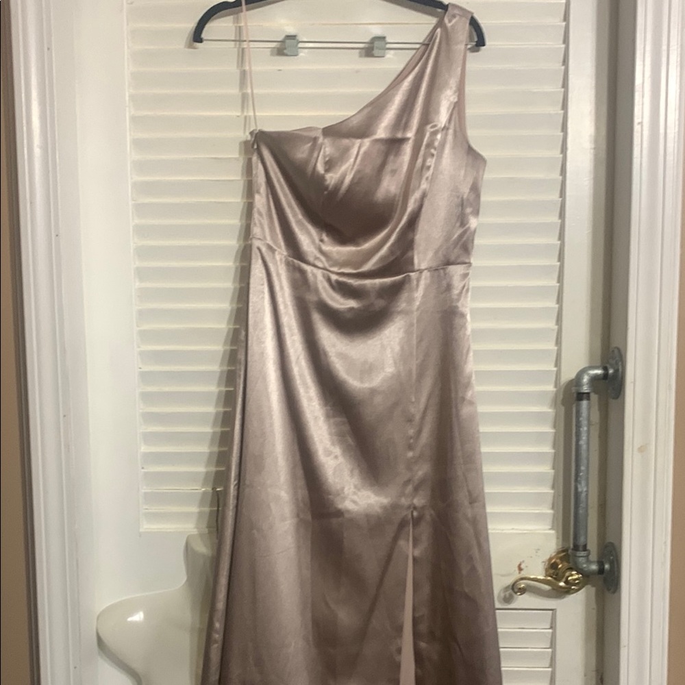 Birdy Grey Long satin Formal Gown Rose color size Small